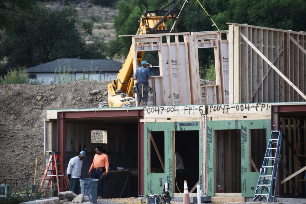 Rifle approves dollar lease for Habitat for Humanity's proposed modular home facility - Vimarsana News